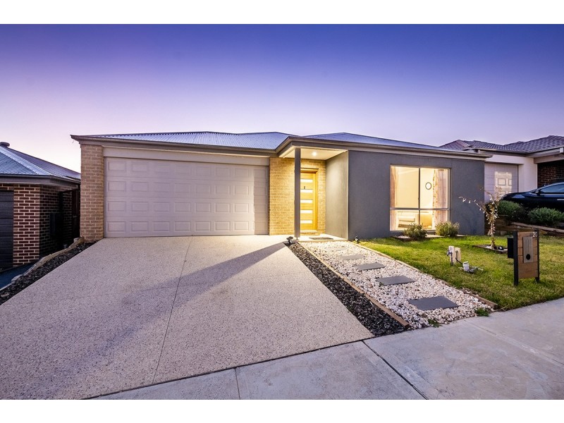 20 Corinda Street, Clyde North VIC 3978
