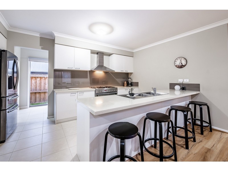 20 Corinda Street, Clyde North VIC 3978