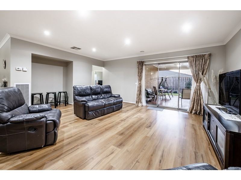 20 Corinda Street, Clyde North VIC 3978