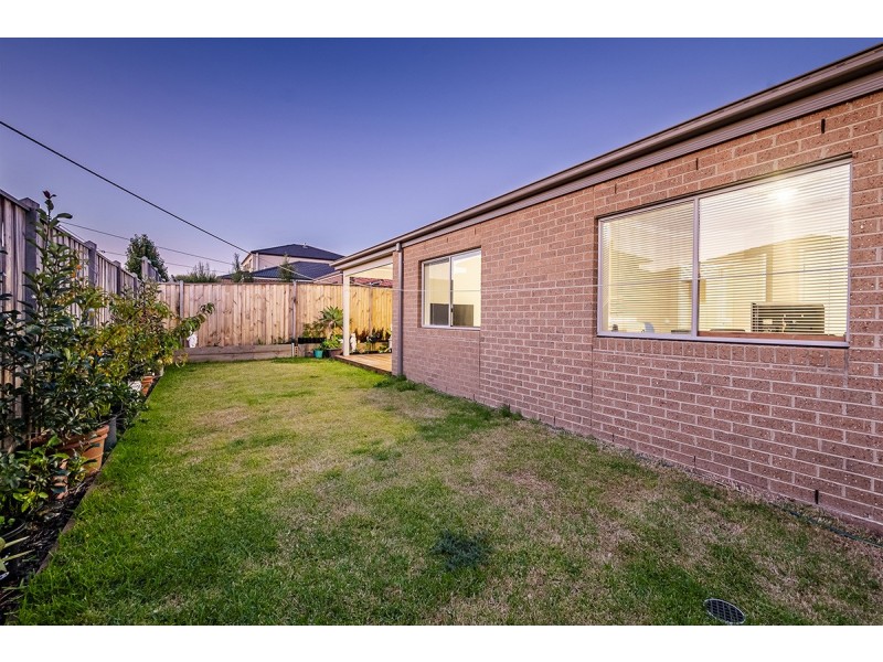 20 Corinda Street, Clyde North VIC 3978