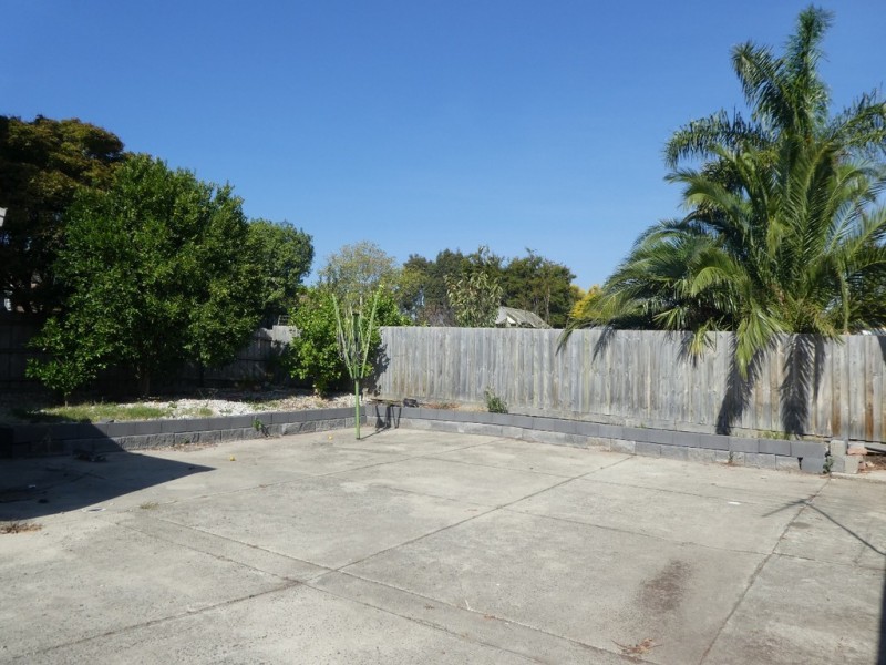 8 James Wyman Place, Hampton Park VIC 3976
