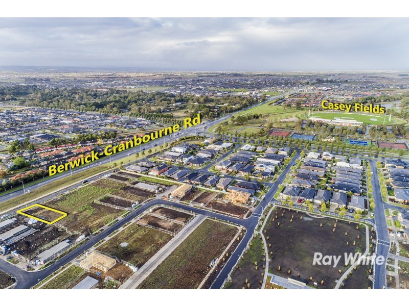 12 Prendergast Avenue, Cranbourne East VIC 3977