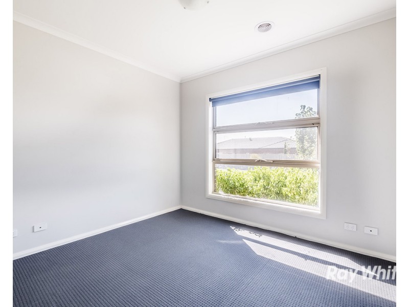 1/37-39 Valencia Circuit, Cranbourne VIC 3977