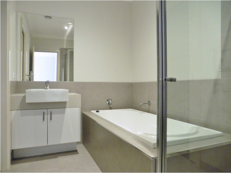 3 Mopar Court, Cranbourne East VIC 3977