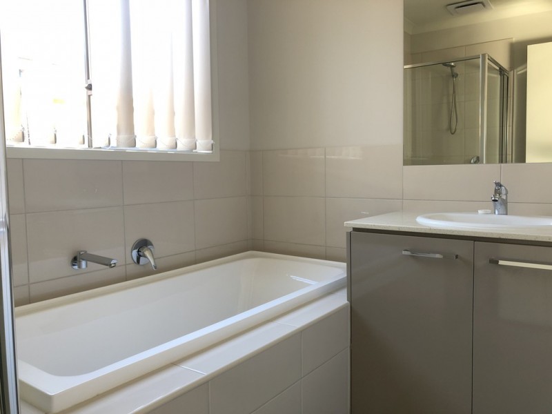 27 Curved Trunk Road, Officer VIC 3809