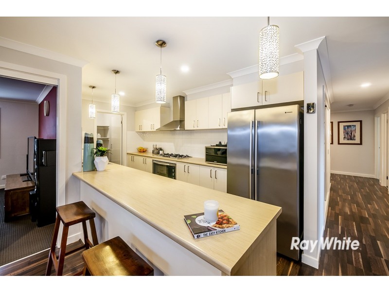 1 Hermes Avenue, Cranbourne West VIC 3977