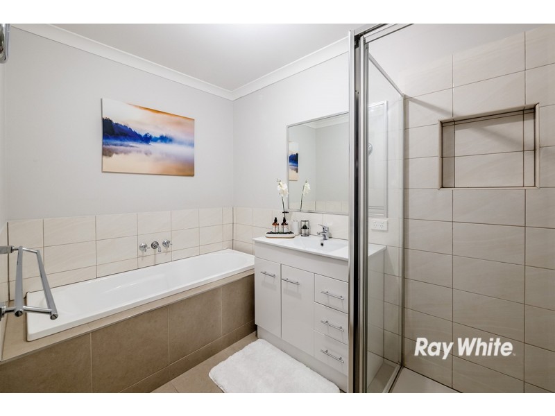 1 Hermes Avenue, Cranbourne West VIC 3977