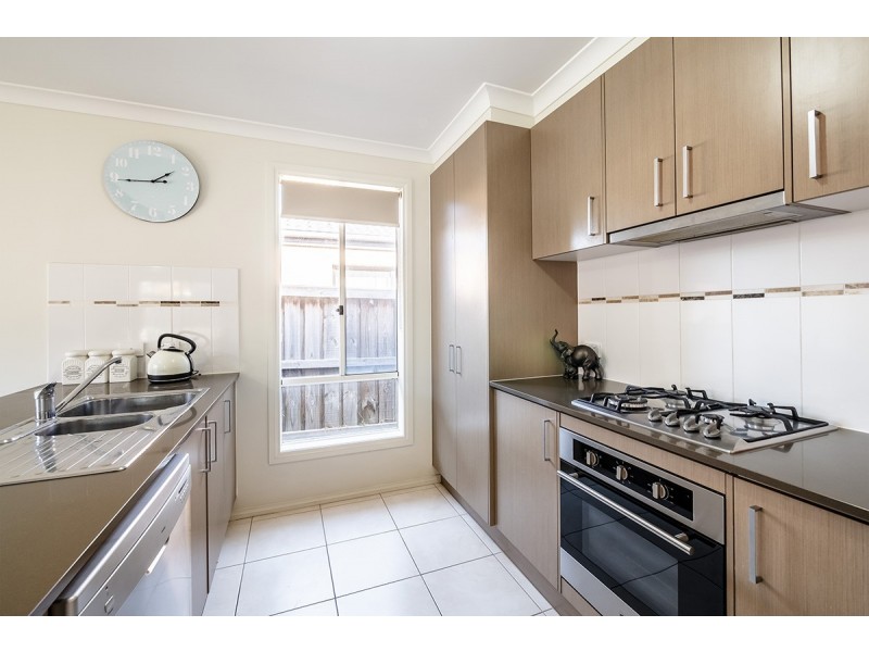 19 Red Poll Road, Cranbourne West VIC 3977