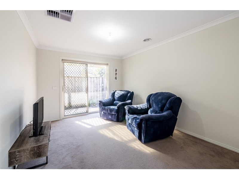 19 Red Poll Road, Cranbourne West VIC 3977