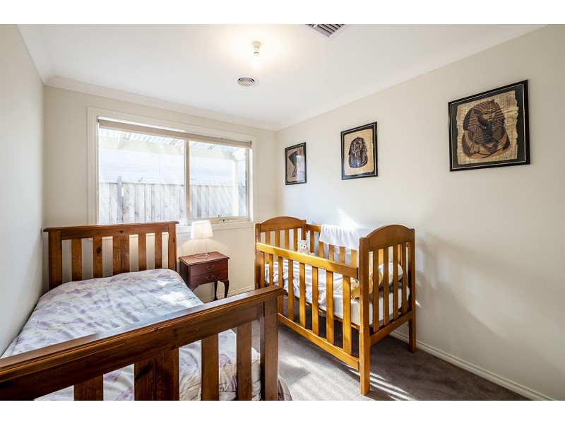 19 Red Poll Road, Cranbourne West VIC 3977