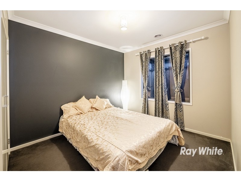 22 Eminence Drive, Cranbourne West VIC 3977