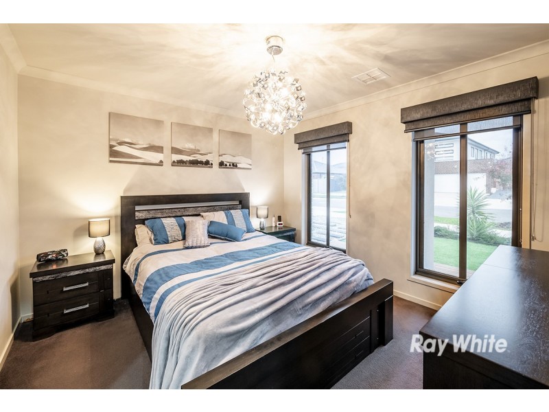 14 Craddock Drive, Clyde North VIC 3978