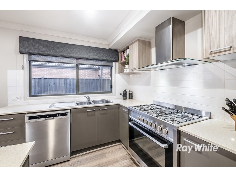 14 Craddock Drive, Clyde North VIC 3978