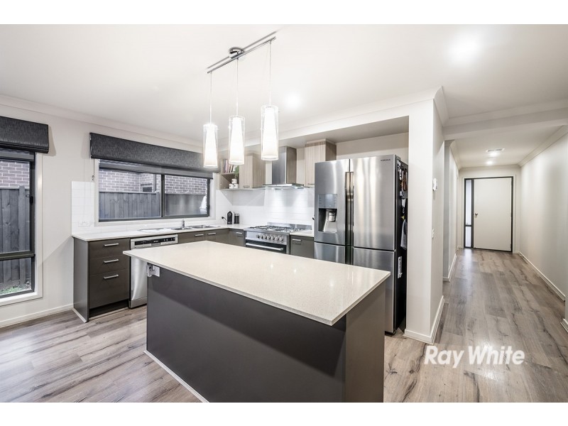 14 Craddock Drive, Clyde North VIC 3978