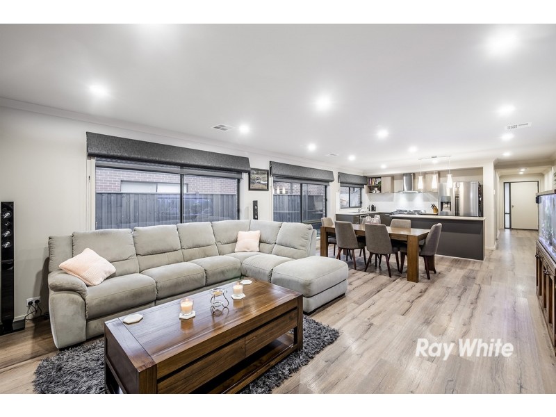 14 Craddock Drive, Clyde North VIC 3978