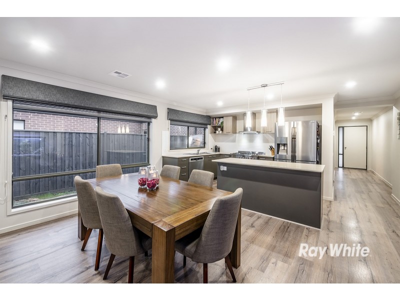 14 Craddock Drive, Clyde North VIC 3978