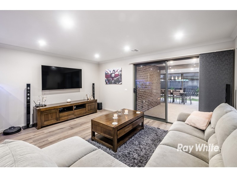 14 Craddock Drive, Clyde North VIC 3978