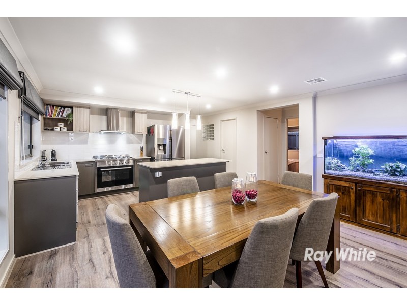 14 Craddock Drive, Clyde North VIC 3978