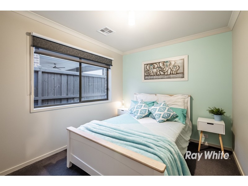 14 Craddock Drive, Clyde North VIC 3978