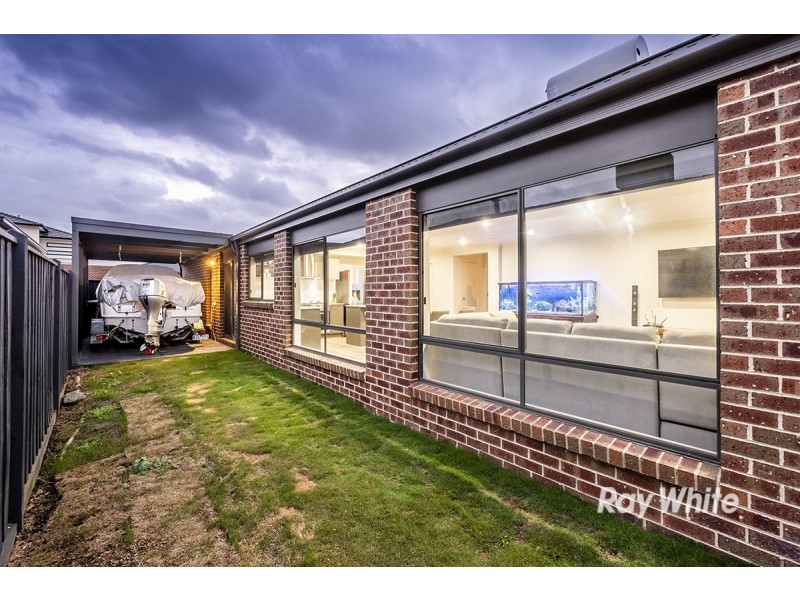 14 Craddock Drive, Clyde North VIC 3978