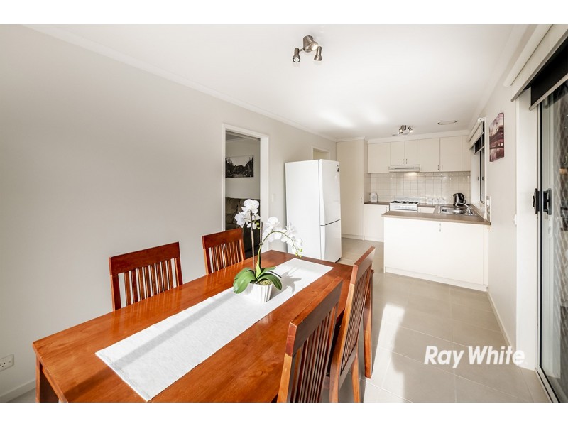 2/9 Fairfield Street, Cranbourne VIC 3977