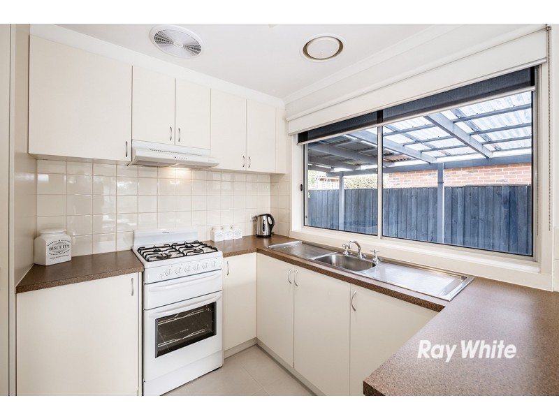 2/9 Fairfield Street, Cranbourne VIC 3977