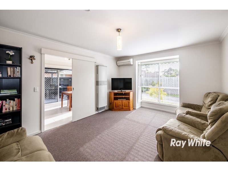 2/9 Fairfield Street, Cranbourne VIC 3977