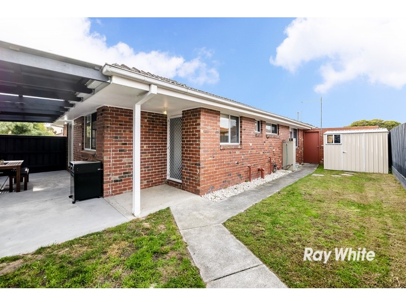 2/9 Fairfield Street, Cranbourne VIC 3977