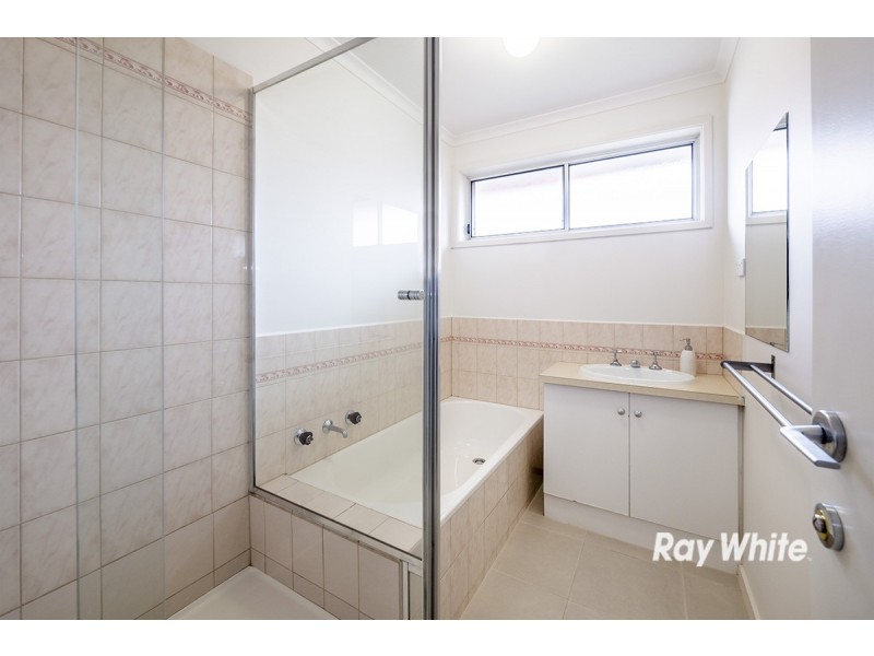 2/9 Fairfield Street, Cranbourne VIC 3977