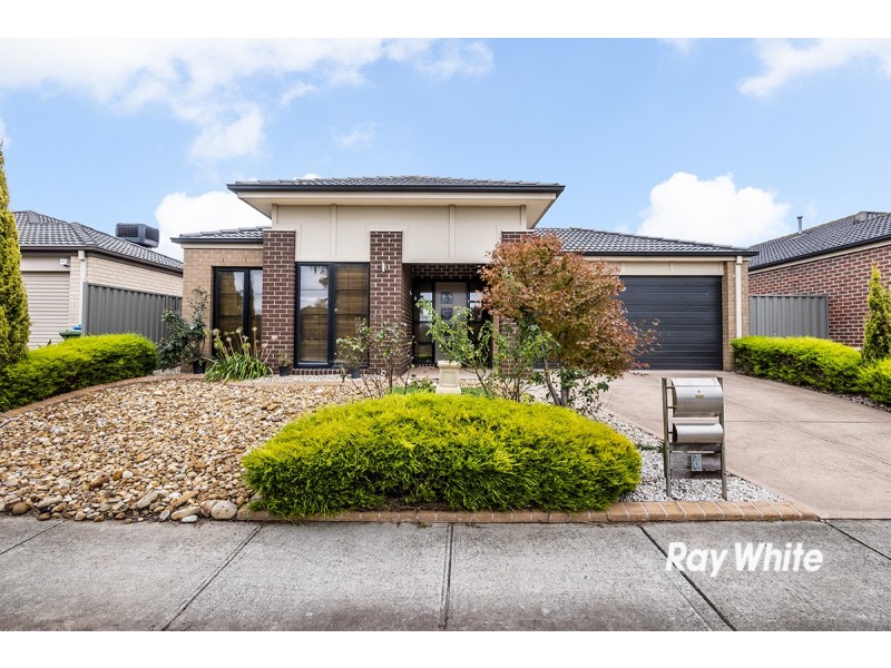 6 Ardent Crescent, Cranbourne East VIC 3977