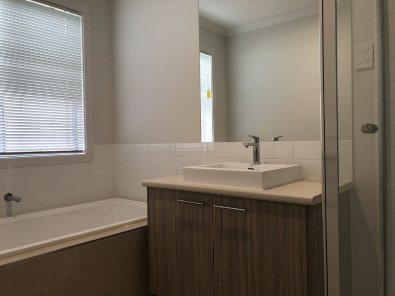 14 Rowling Drive, Officer VIC 3809