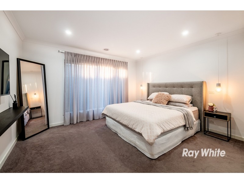 19 Trueman Street, Cranbourne West VIC 3977