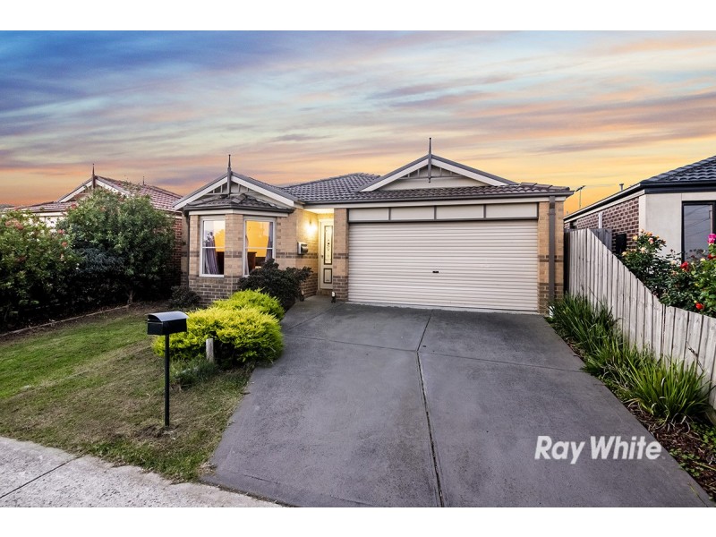 55 Calais Circuit, Cranbourne West VIC 3977