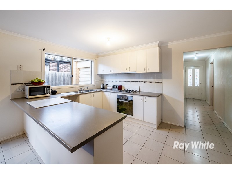 55 Calais Circuit, Cranbourne West VIC 3977