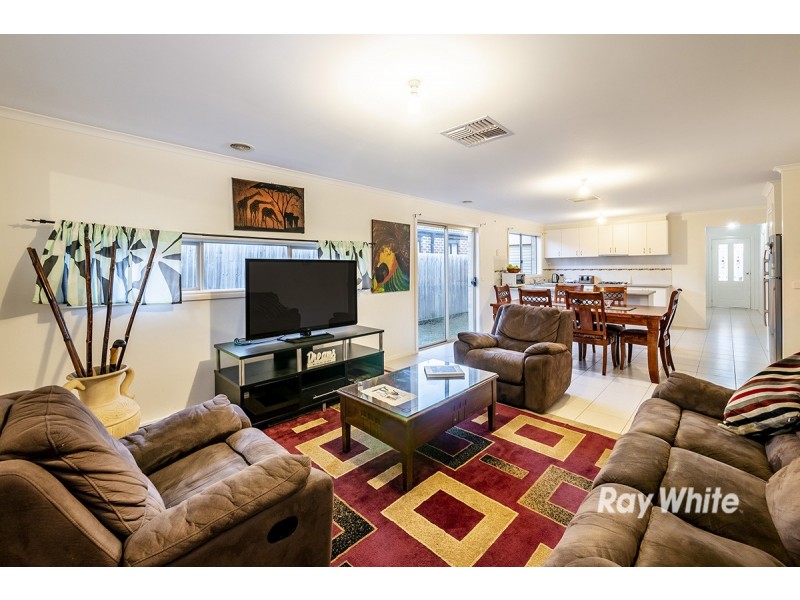 55 Calais Circuit, Cranbourne West VIC 3977