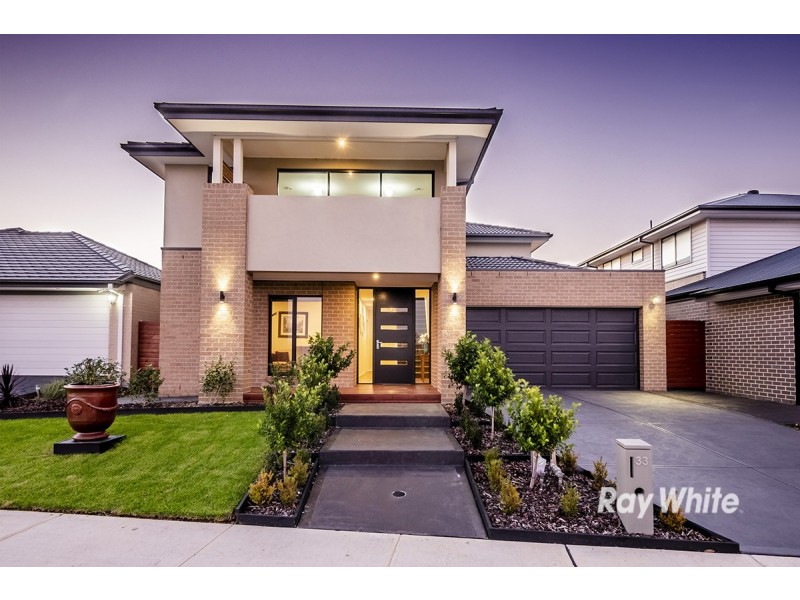 33 Trillium Boulevard, Cranbourne North VIC 3977