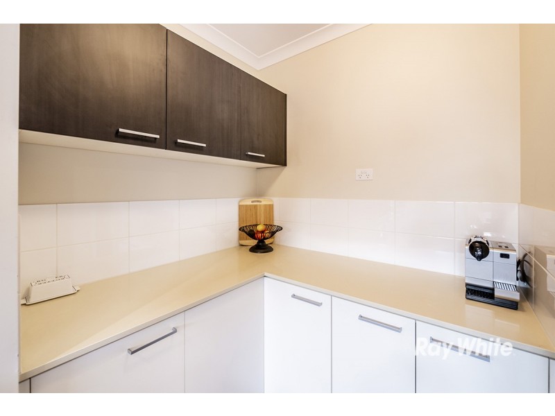 33 Trillium Boulevard, Cranbourne North VIC 3977