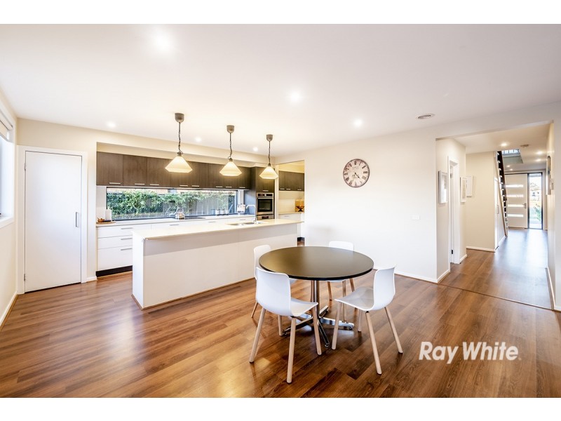 33 Trillium Boulevard, Cranbourne North VIC 3977