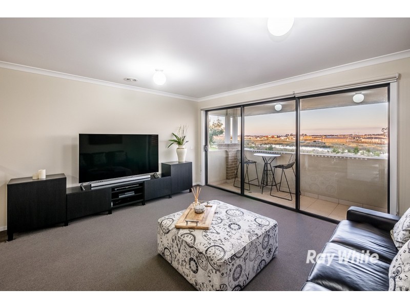 33 Trillium Boulevard, Cranbourne North VIC 3977