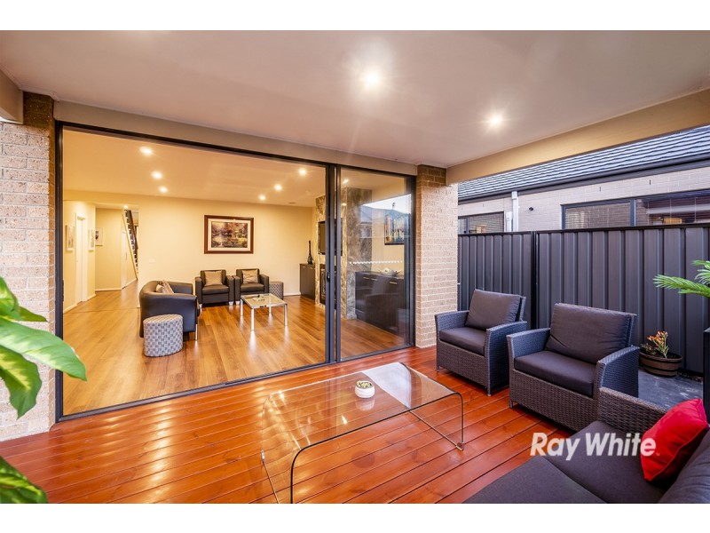 33 Trillium Boulevard, Cranbourne North VIC 3977