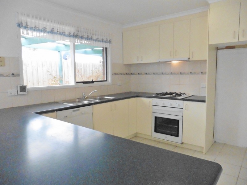 113 Lesdon Avenue, Cranbourne VIC 3977