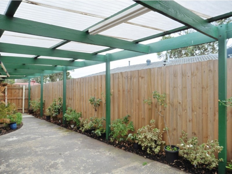 113 Lesdon Avenue, Cranbourne VIC 3977