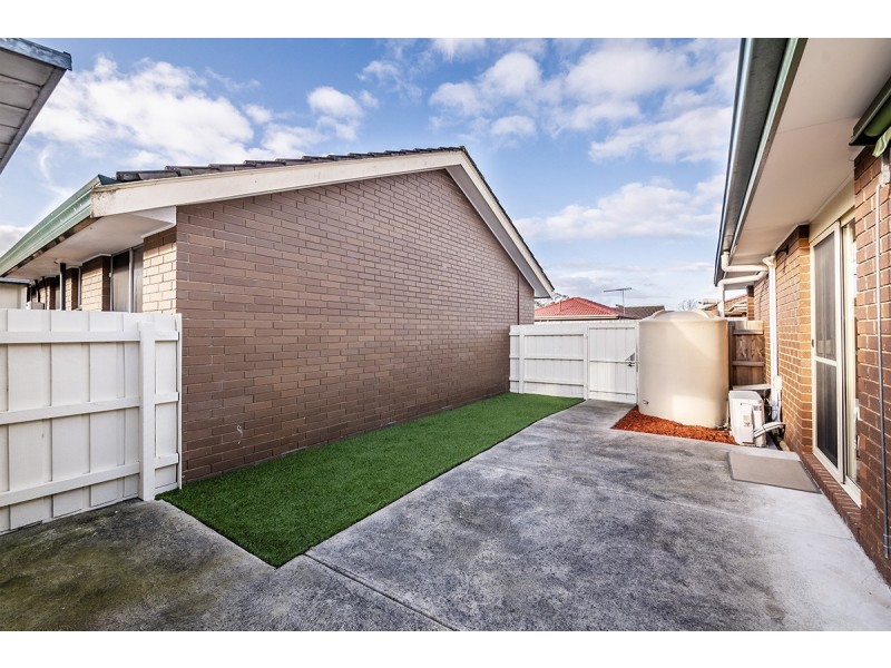 4/16 Stawell Street, Cranbourne VIC 3977
