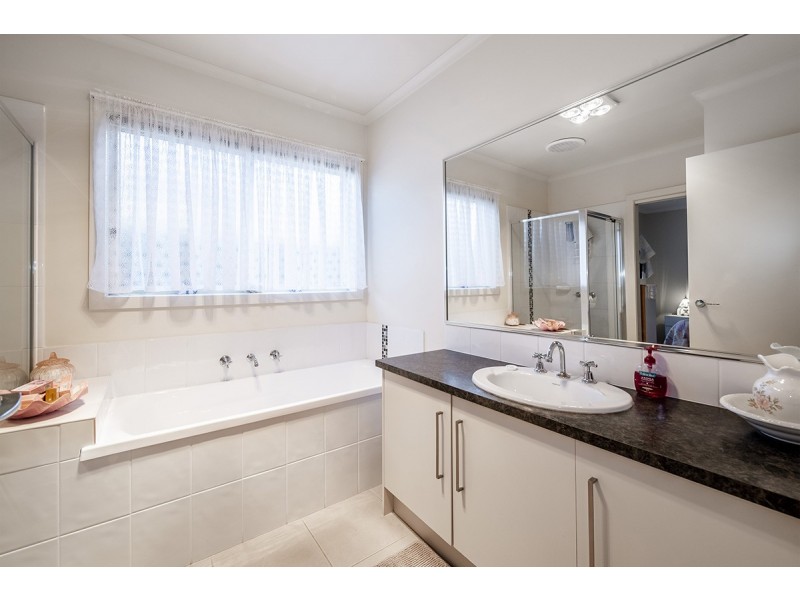 4/16 Stawell Street, Cranbourne VIC 3977