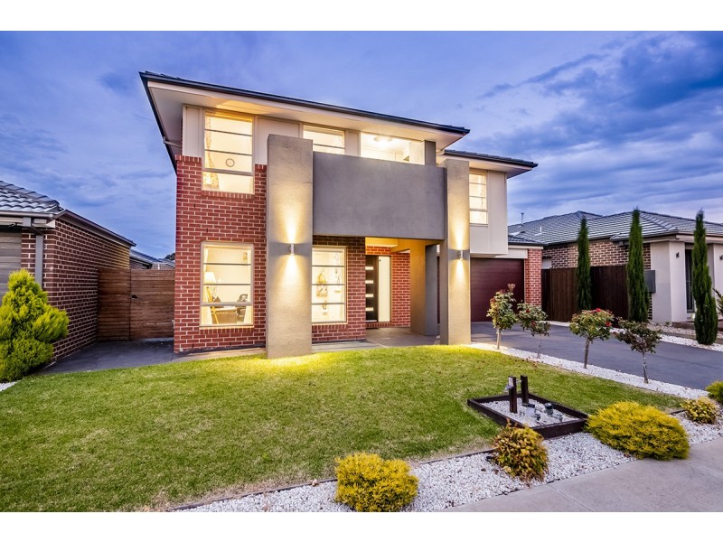 23 Elmsford Crescent, Cranbourne West VIC 3977