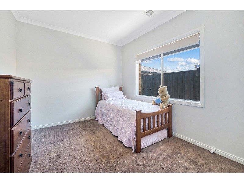 3 Moonlight Rise, Cranbourne East VIC 3977