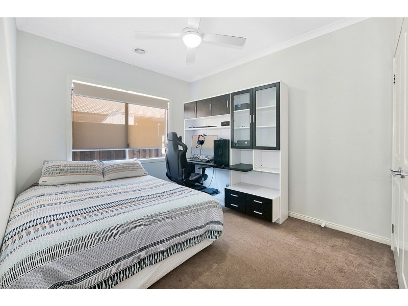 3 Moonlight Rise, Cranbourne East VIC 3977