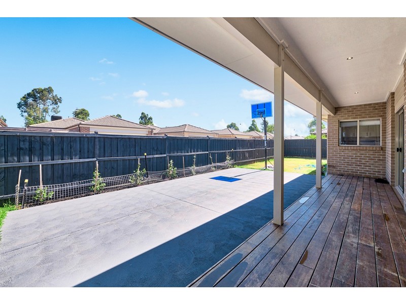 3 Moonlight Rise, Cranbourne East VIC 3977