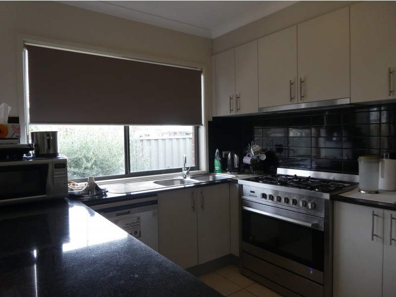 51 Bradford Drive, Cranbourne East VIC 3977