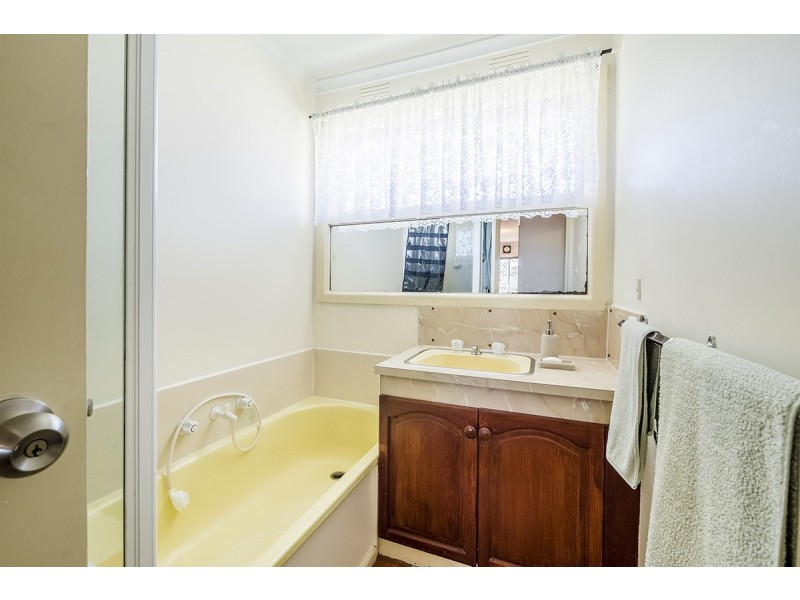 48 Lurline Street, Cranbourne VIC 3977